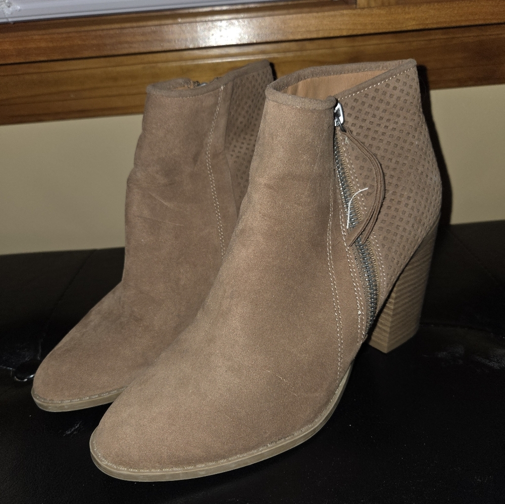 Women's Tan Ankle Boots